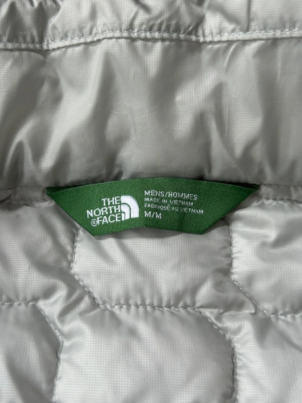 The North Face Men’s ThermoBall Eco Jacket in White, Size Medium
